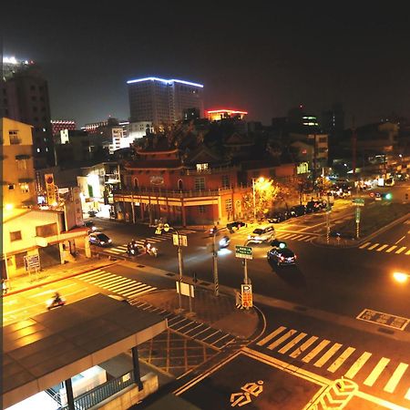 S&E Hotel Tainan Exterior photo