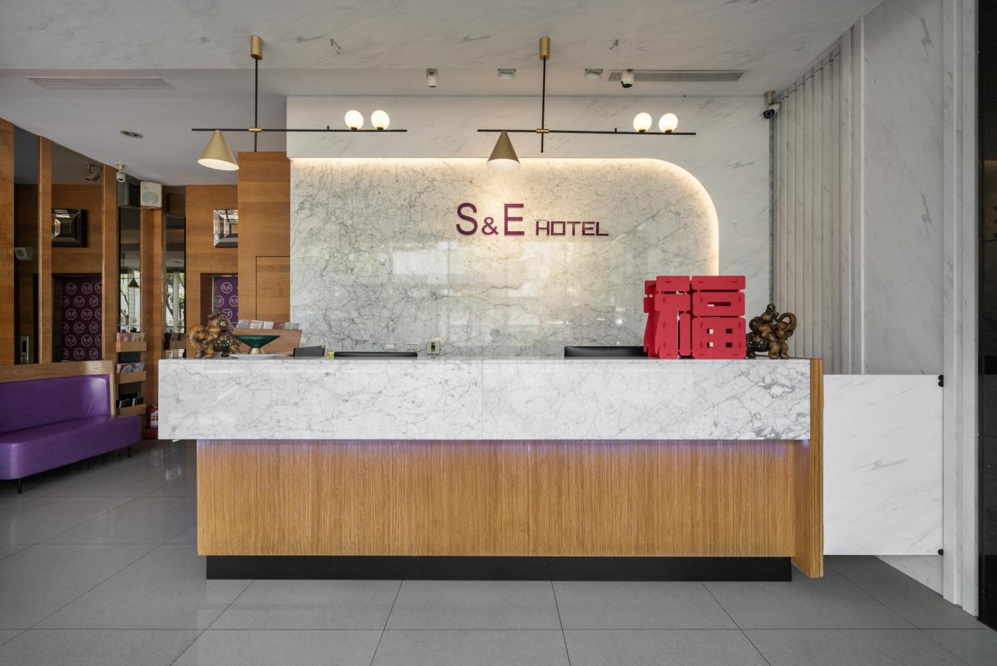 S&E Hotel Tainan Exterior photo