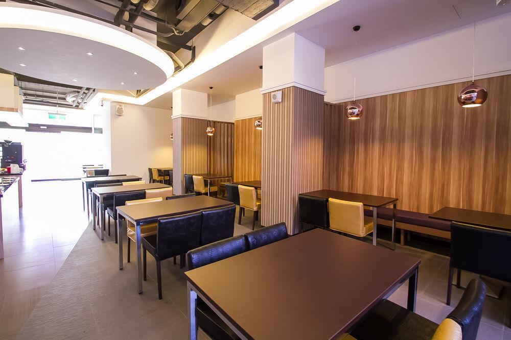 S&E Hotel Tainan Exterior photo