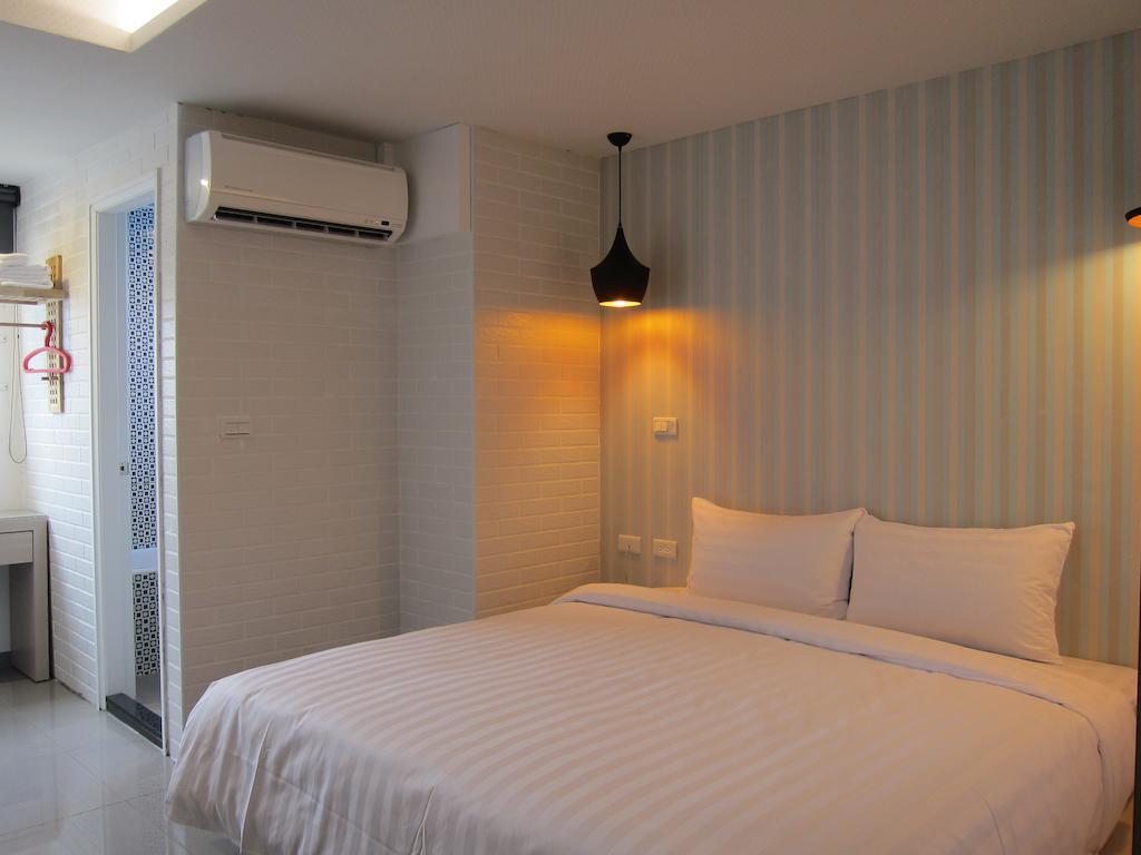 S&E Hotel Tainan Exterior photo